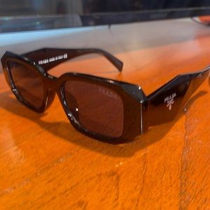 Prada Women’s Sunglasses Black - Style PR 17WS